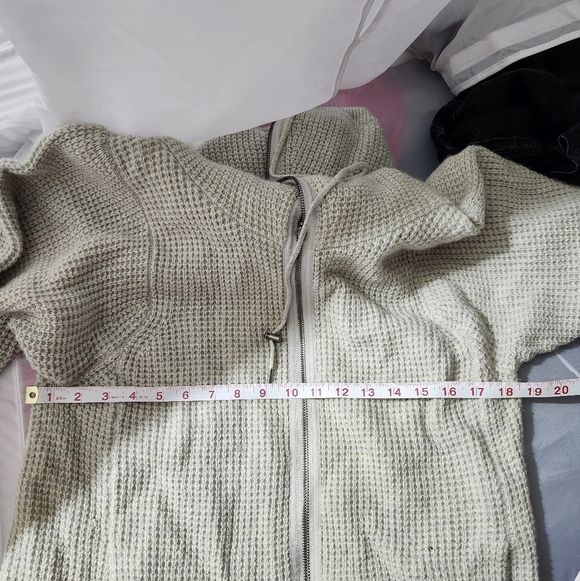 Theory Cashmere Short Sleeve Sweater Jacket M - Picture 7 of 10